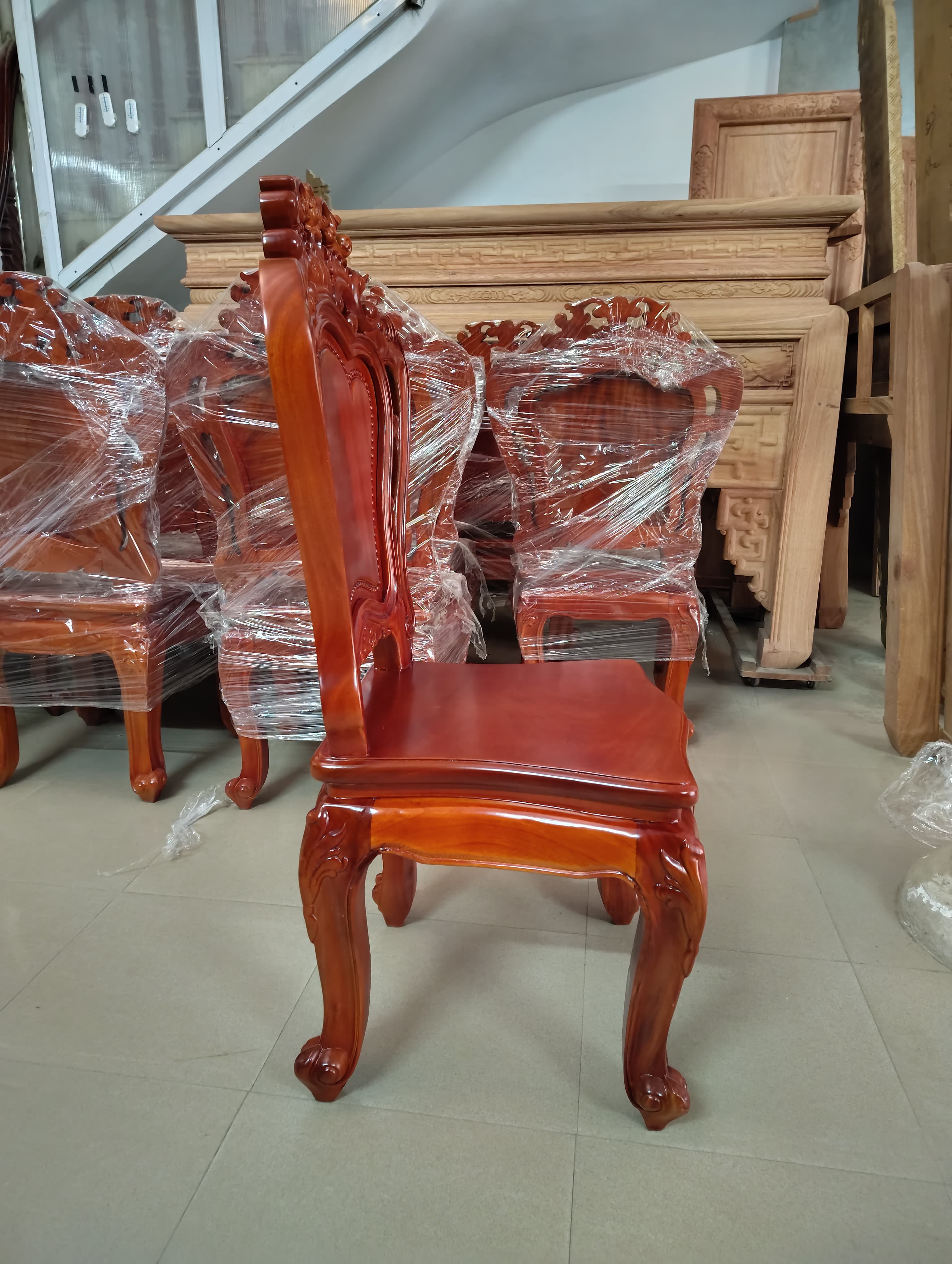 Ghế Ăn Louis Gỗ Lim Cao Cấp – Đẳng Cấp Hoàng Gia Cho Không Gian Phòng Ăn Thumbnail 4