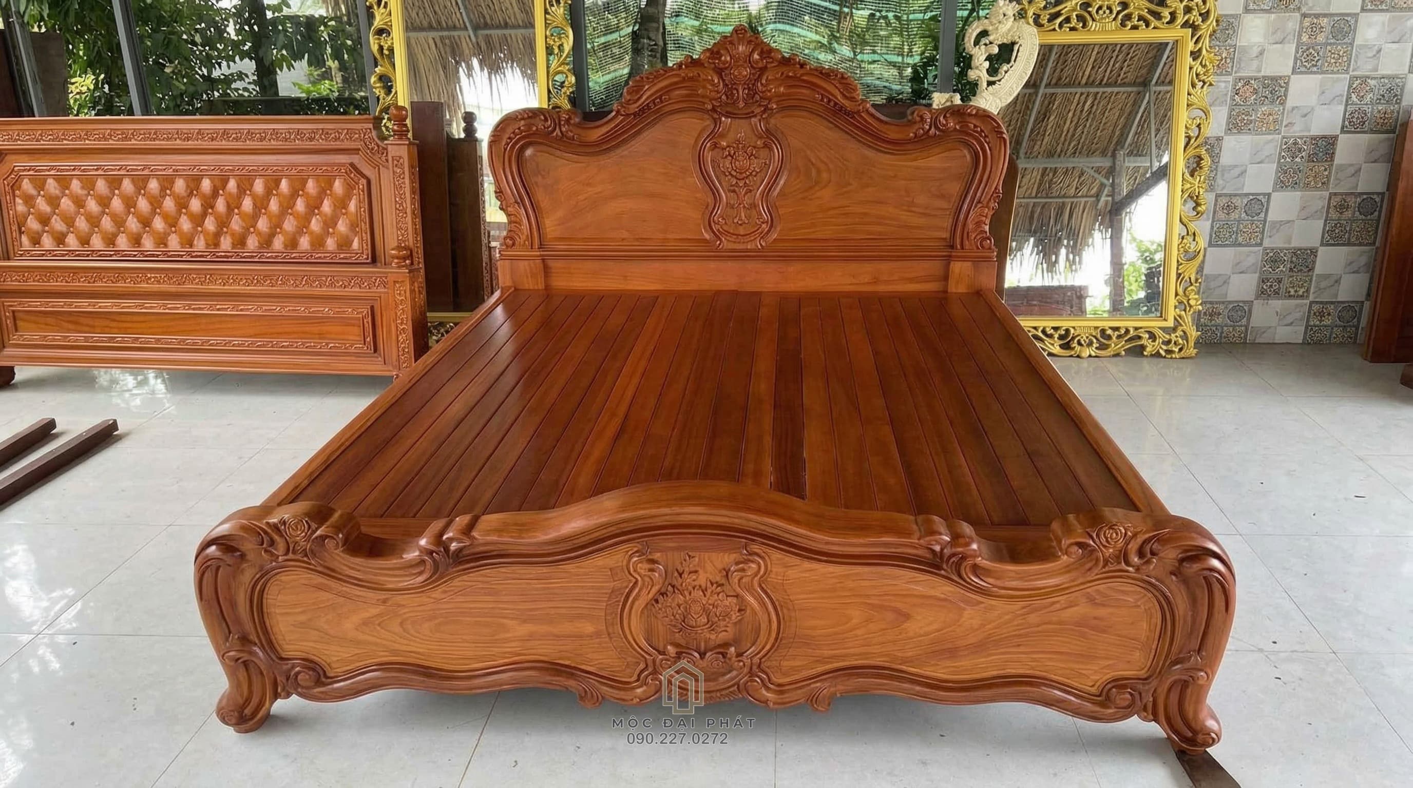 Giường Ngủ Tân Cổ Điển Gỗ Gõ Đỏ (Mã: G-01) – Tinh Hoa Đục Chạm Thủ Công, Đẳng Cấp Hoàng Gia Thumbnail 3