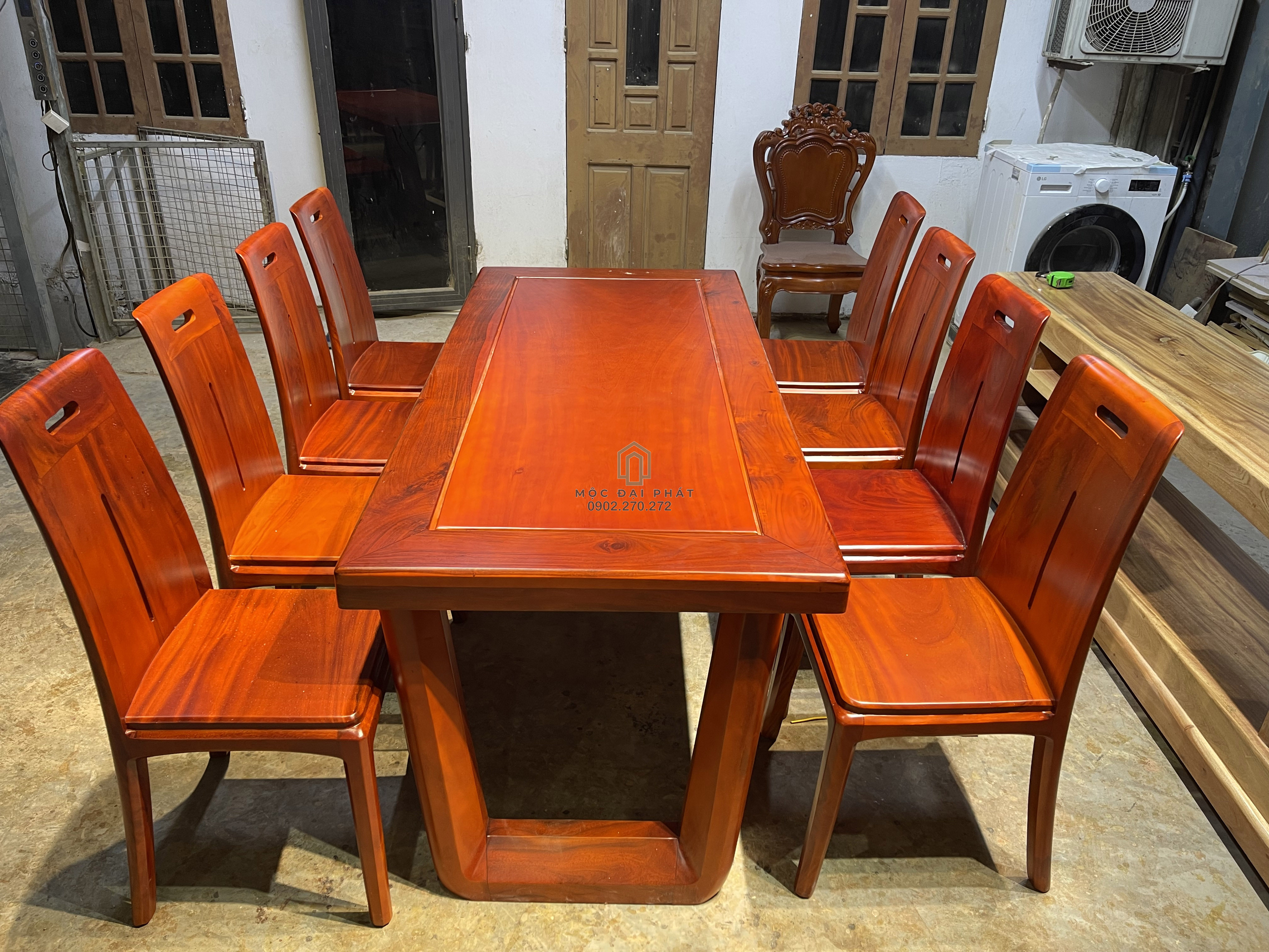 Bàn Ăn Hiện Đại 8 Ghế Chân Chữ U Gỗ Lim (Mã: BA-08)